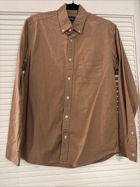 GAP Men's Long-Sleeve Button-Down Shirt in Tan Brown